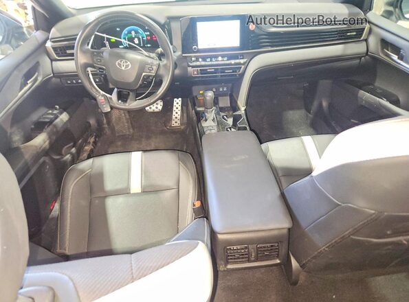 4T1DAACK2SU168313 2025 TOYOTA CAMRY White Առջևի վահանակի տեսք