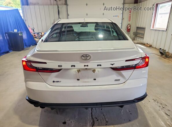 4T1DAACK2SU168313 2025 TOYOTA CAMRY White Հետևի տեսք