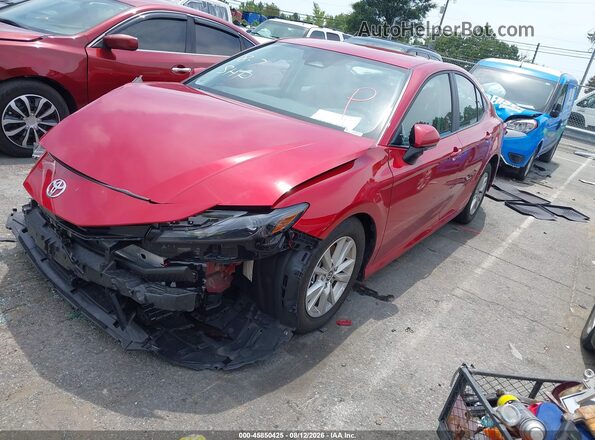 4T1DAACK2SU195852 2025 TOYOTA CAMRY Red წინა მარცხენა ხედი სამი მეოთხედიდან