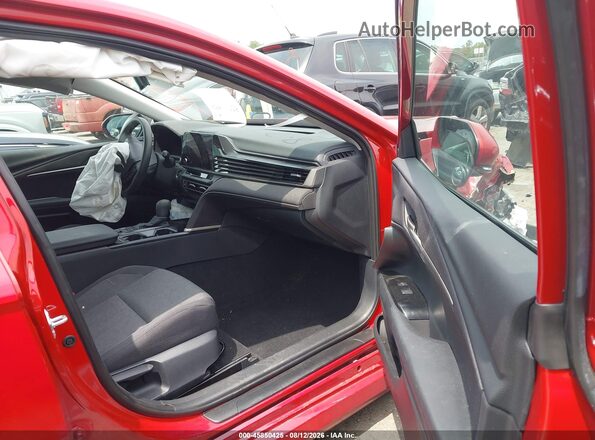 4T1DAACK2SU195852 2025 TOYOTA CAMRY Red წინა სალონის ხედი