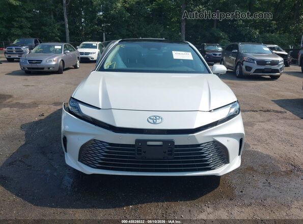 4T1DAACK2SU200466 2025 TOYOTA CAMRY White Սարքավորումների վահանակի տեսք