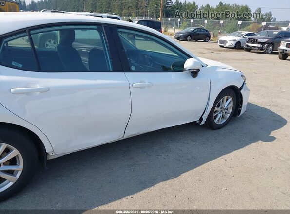 4T1DAACK2SU501352 2025 TOYOTA CAMRY White Widok z przodu