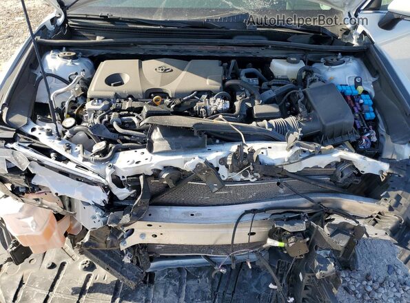 4T1DAACK2SU555217 2025 TOYOTA CAMRY White Widok wnętrza z tyłu