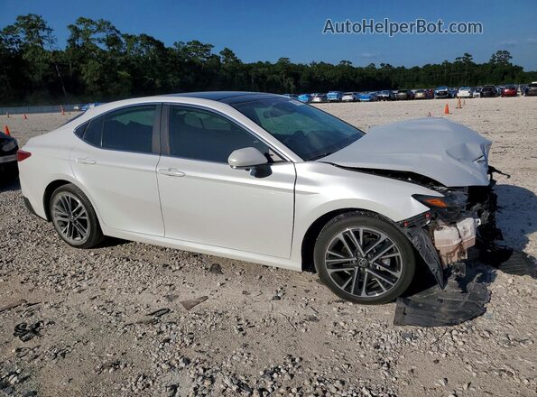 4T1DAACK2SU555217 2025 TOYOTA CAMRY White Przód prawy