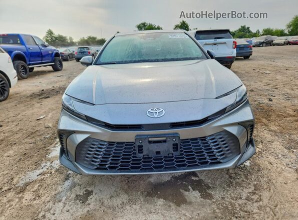 4T1DAACK2SU584037 2025 TOYOTA CAMRY Silver წინა ხედი