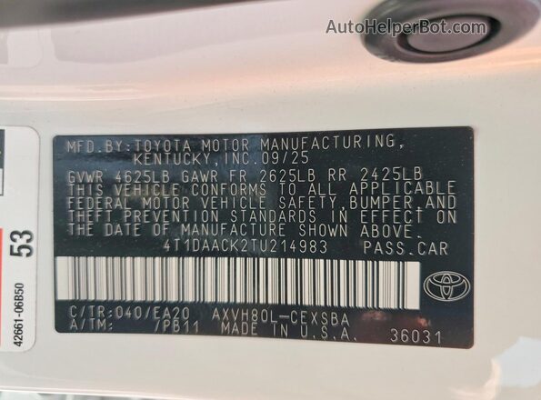 4T1DAACK2TU214983 2026 TOYOTA CAMRY White Widok komory silnika