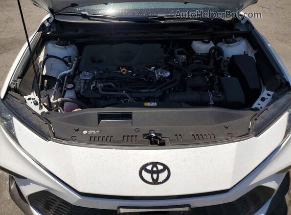 4T1DAACK2TU214983 2026 TOYOTA CAMRY White Widok wnętrza z tyłu
