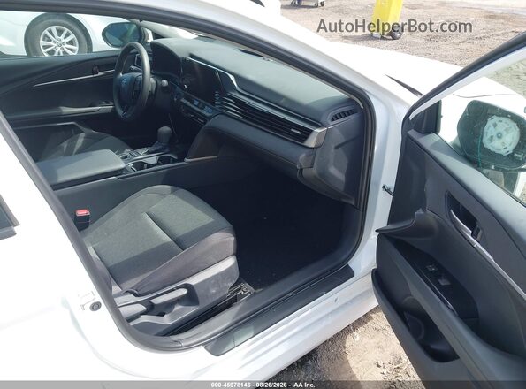 4T1DAACK2TU225806 2026 TOYOTA CAMRY White Vista interior delantera