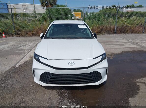 4T1DAACK2TU225806 2026 TOYOTA CAMRY White Vista del cuadro de instrumentos