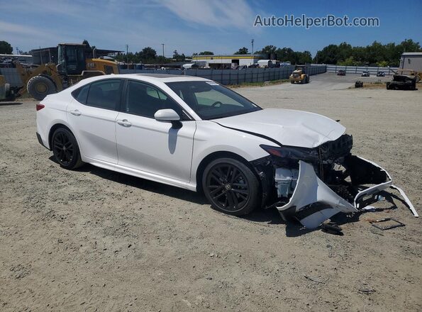 4T1DAACK2TU236191 2026 TOYOTA CAMRY White Przód prawy