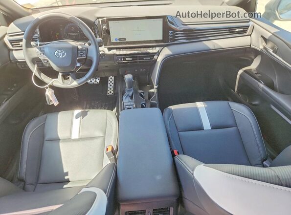4T1DAACK2TU236191 2026 TOYOTA CAMRY White Widok deski rozdzielczej