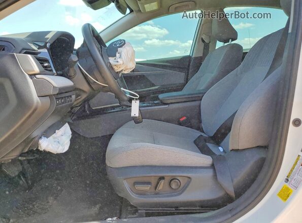 4T1DAACK2TU280224 2026 TOYOTA CAMRY Белый Вид салона спереди