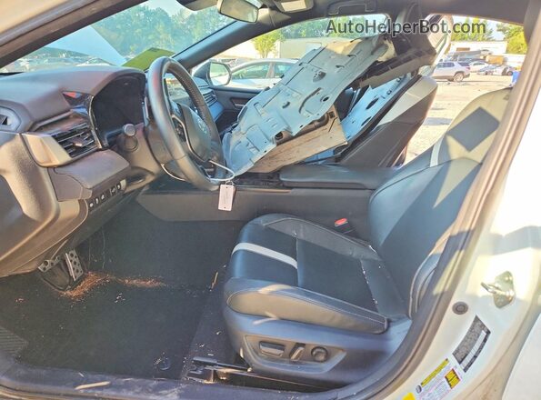 4T1DAACK3SU002186 2025 TOYOTA CAMRY White Вид салону спереду