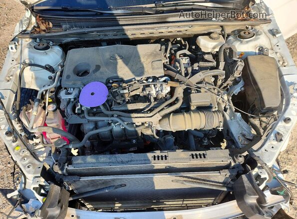 4T1DAACK3SU002186 2025 TOYOTA CAMRY White Вид задньої частини салону