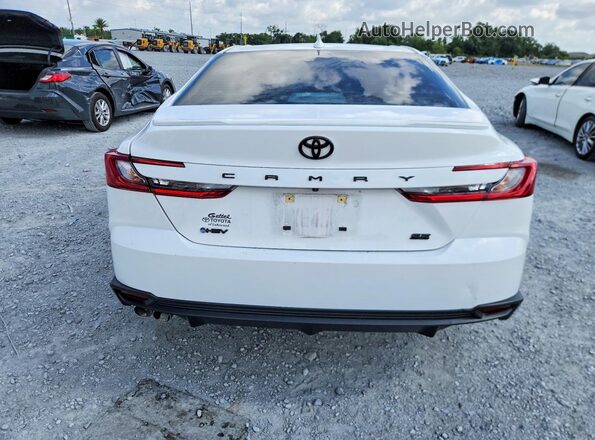 4T1DAACK3SU043949 2025 TOYOTA CAMRY White Rear view
