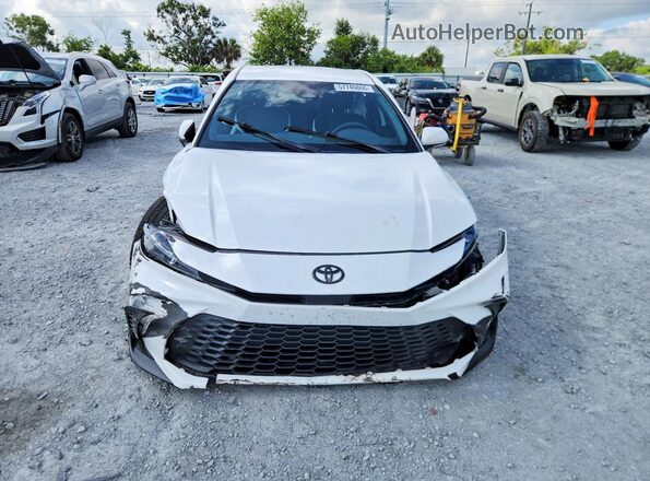 4T1DAACK3SU043949 2025 TOYOTA CAMRY White Front view