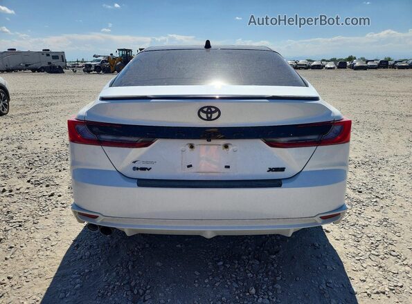 4T1DAACK3SU051629 2025 TOYOTA CAMRY Белый Вид сзади