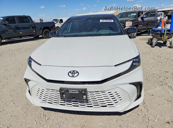 4T1DAACK3SU051629 2025 TOYOTA CAMRY Белый Вид спереди