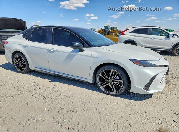 4T1DAACK3SU051629 2025 TOYOTA CAMRY Белый Передняя правая четверть
