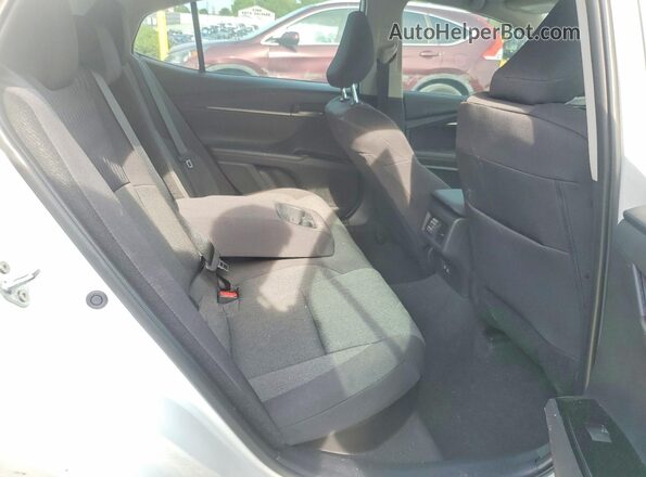 4T1DAACK3SU191227 2025 TOYOTA CAMRY White Հետևի նստատեղերի տեսք