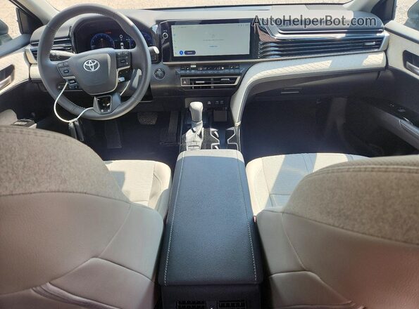 4T1DAACK3SU198162 2025 TOYOTA CAMRY Teal Widok deski rozdzielczej