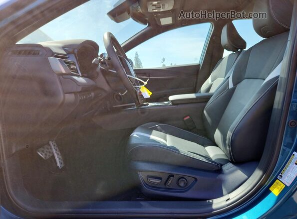 4T1DAACK3TU277090 2026 TOYOTA CAMRY Blue წინა სალონის ხედი