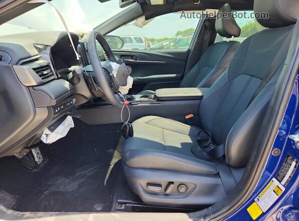 4T1DAACK3TU282158 2026 TOYOTA CAMRY Blue Widok wnętrza z przodu