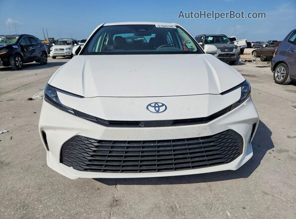 4T1DAACK3TU662486 2026 TOYOTA CAMRY Белый Вид спереди