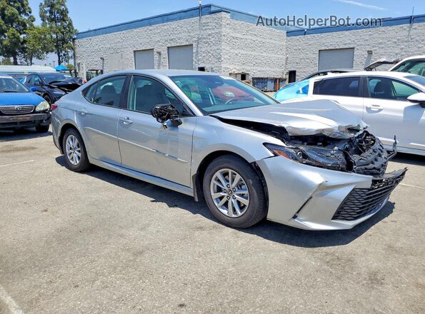 4T1DAACK3TU699358 2026 TOYOTA CAMRY Silver Front right