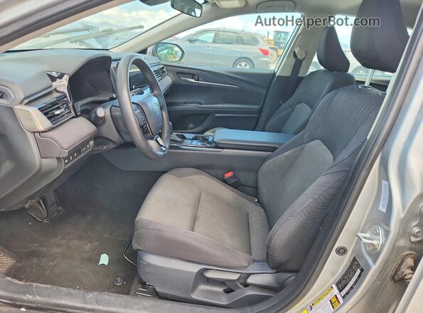 4T1DAACK4SU008367 2025 TOYOTA CAMRY Silver Առջևի վահանակի տեսք