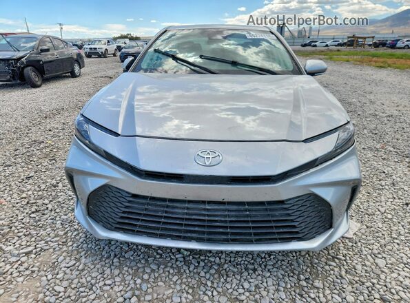 4T1DAACK4SU008367 2025 TOYOTA CAMRY Silver Հետևի տեսք
