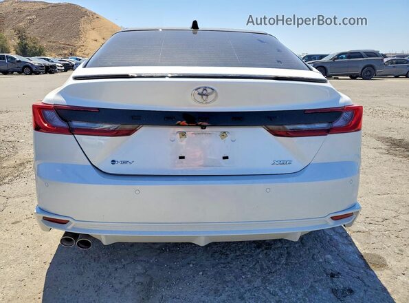 4T1DAACK4SU150802 2025 TOYOTA CAMRY White უკანა ხედი