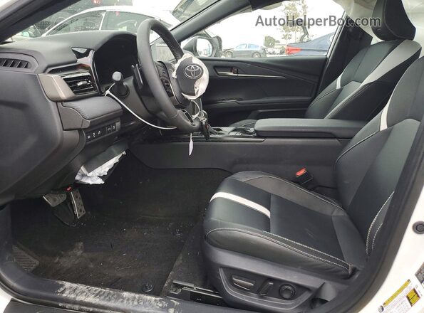 4T1DAACK4SU553470 2025 TOYOTA CAMRY White წინა სალონის ხედი