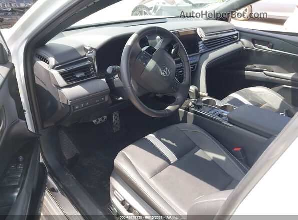 4T1DAACK4SU569880 2025 TOYOTA CAMRY White წინა სალონის ხედი