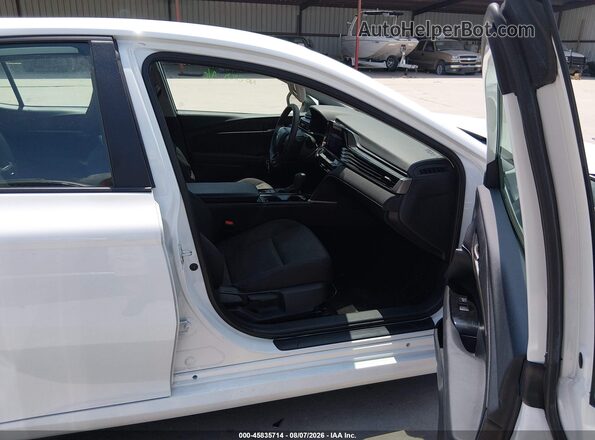 4T1DAACK4SU589739 2025 TOYOTA CAMRY White Front interior view