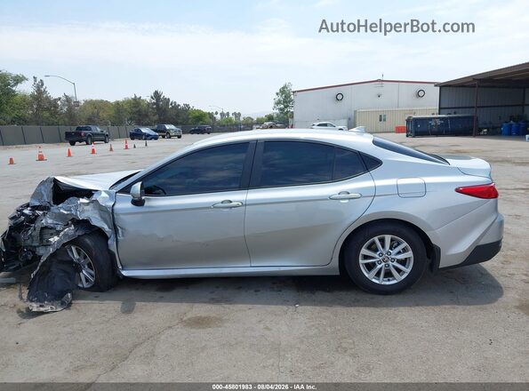 4T1DAACK5SU146628 2025 TOYOTA CAMRY Silver Սալոնի 360 աստիճան տեսք