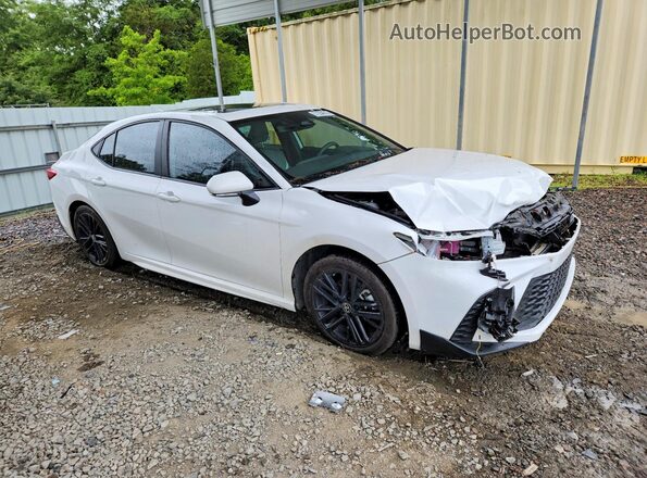 4T1DAACK5SU585781 2025 TOYOTA CAMRY Белый Передняя правая четверть