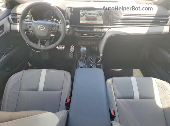4T1DAACK5SU585781 2025 TOYOTA CAMRY Белый Вид панели приборов
