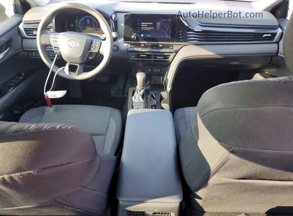 4T1DAACK5SU586929 2025 TOYOTA CAMRY Silver Вид панелі приладів