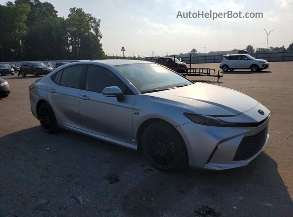 4T1DAACK5SU586929 2025 TOYOTA CAMRY Silver Передня права чверть