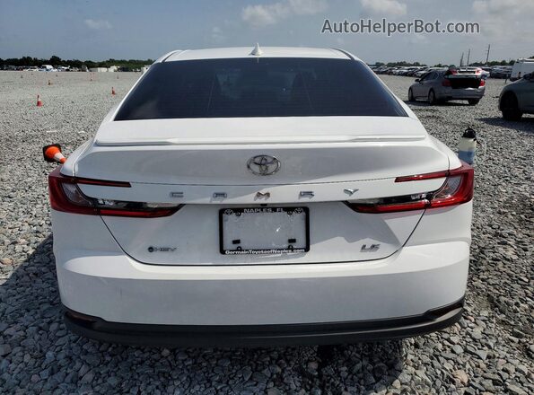 4T1DAACK5SU624823 2025 TOYOTA CAMRY Белый Вид сзади