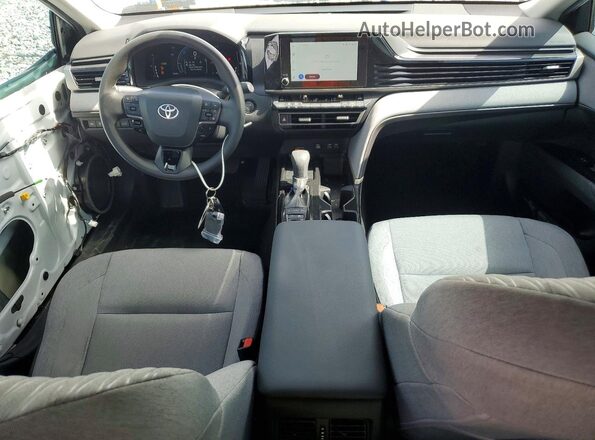 4T1DAACK5SU624823 2025 TOYOTA CAMRY Белый Вид панели приборов
