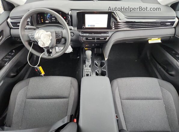 4T1DAACK5TU221538 2026 TOYOTA CAMRY Silver Dashboard view