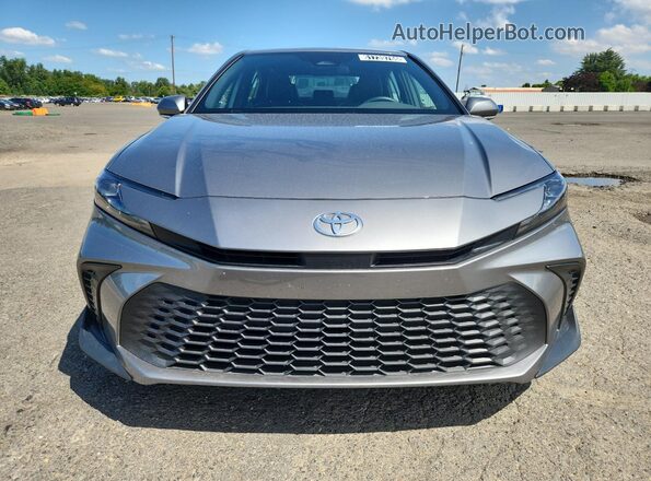 4T1DAACK5TU661484 2026 TOYOTA CAMRY Silver Widok wnętrza 360 stopni