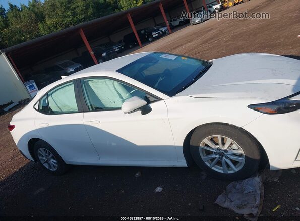 4T1DAACK5TU733221 2026 TOYOTA CAMRY White Rear interior view