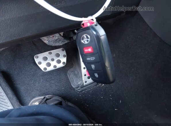 4T1DAACK5TU741738 2026 TOYOTA CAMRY White Widok deski rozdzielczej