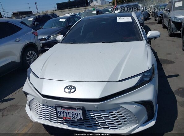 4T1DAACK5TU741738 2026 TOYOTA CAMRY White Widok wnętrza z tyłu