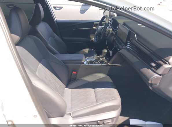 4T1DAACK5TU741738 2026 TOYOTA CAMRY White Widok wnętrza z przodu