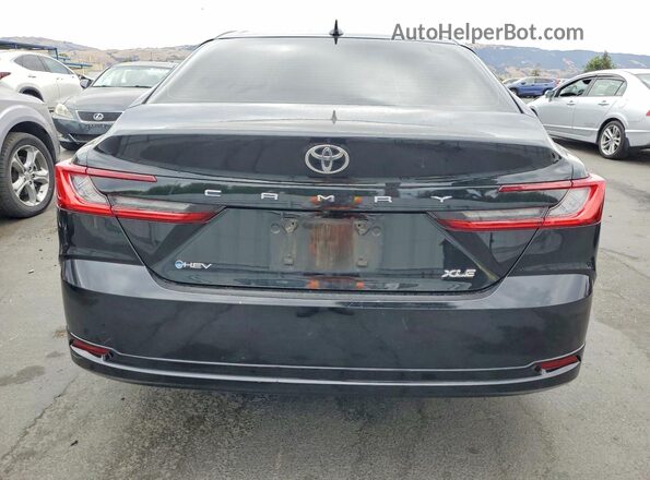 4T1DAACK6SU072085 2025 TOYOTA CAMRY Black Հետևի տեսք