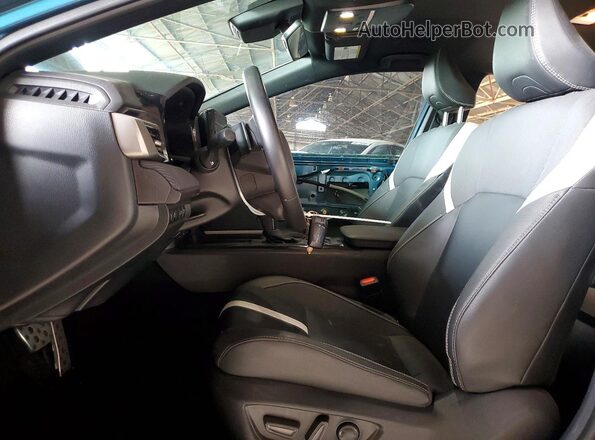 4T1DAACK6SU082910 2025 TOYOTA CAMRY Blue Вид салону спереду
